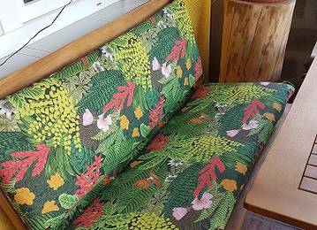 Bankauflage mit Rücklehne und Sitzkissen in der Farbe Amazon Coral