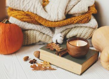 Gemtlich durch den Herbst: Tipps fr ein warmes und einladendes Zuhause