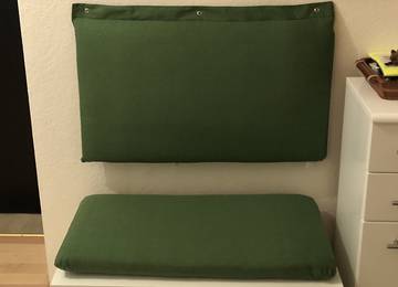 Bankkissen 38x38x8 cm mit passenden Wandkissen 50x85x5cm in der Farbe Uni-Living Dark Green
